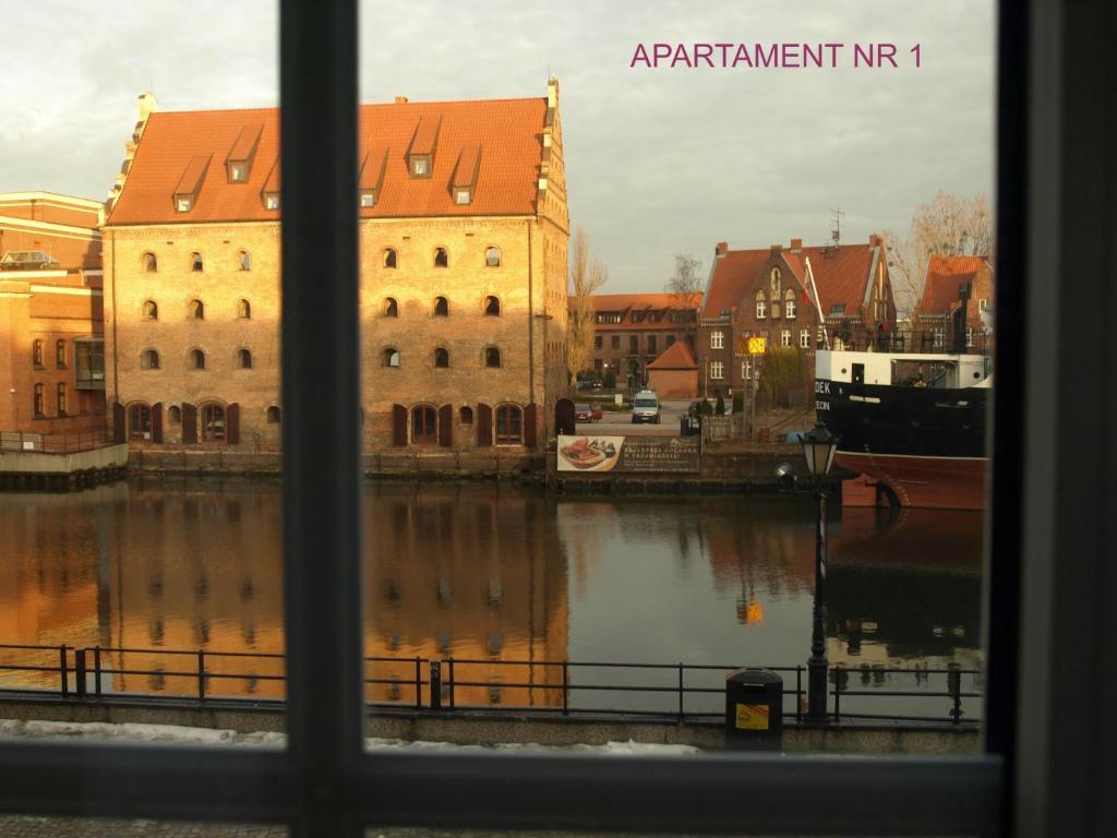 Grand-Tourist River Side Apartments Gdansk Room photo